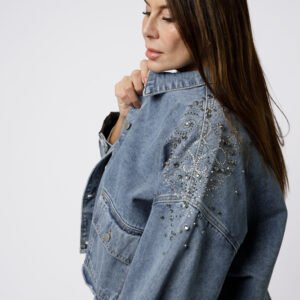 Veste grande taille en jean épaule perles et strass PRISCA