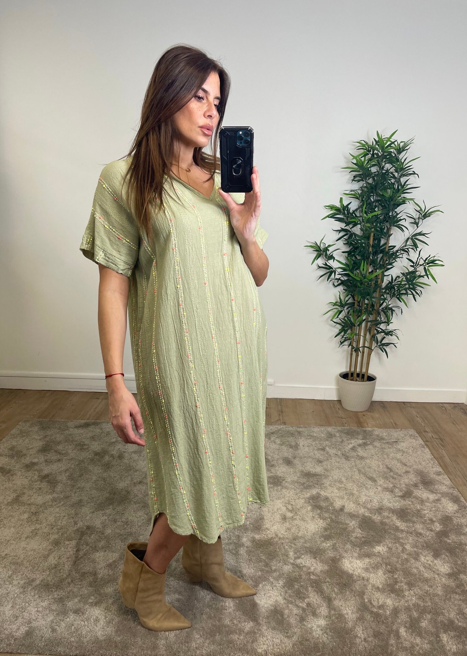 Tunique Perla Vert sauge face Grande Taille Rachael Miles Robe longue - PERLA – Image 1